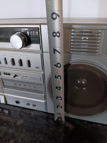 Boombox casete AM/FM vintage REALISTIC 14-782 con altavoces dobles desmontables - Imagen 10 de 11