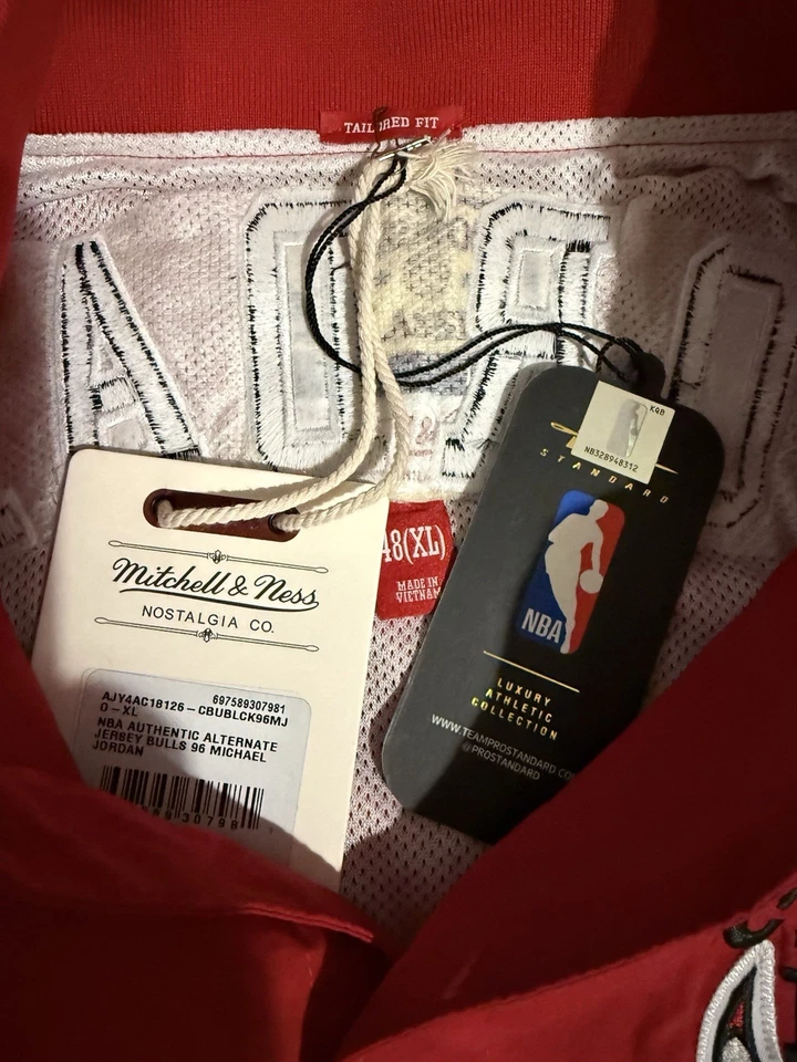 Mitchell & Ness NBA Authentic Jordan Warm-Up Jacket Chicago Bulls 1996-97  48 XL - Image 3 of 4