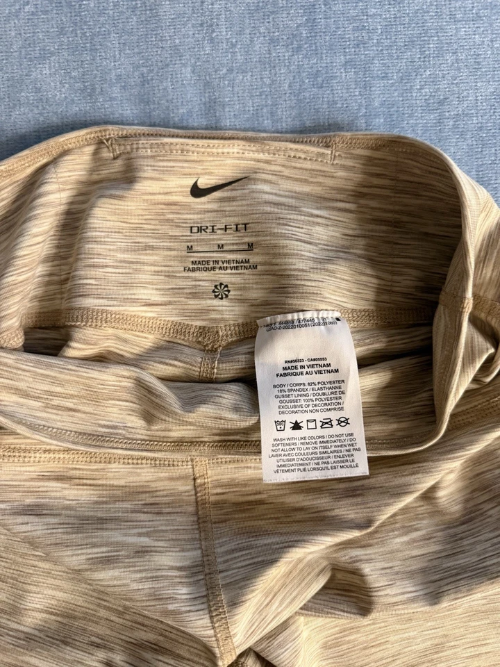 Nike Big Kids Girl's Dri-FIT One Training Legging Color Beige Size Medium - Image 4 of 4