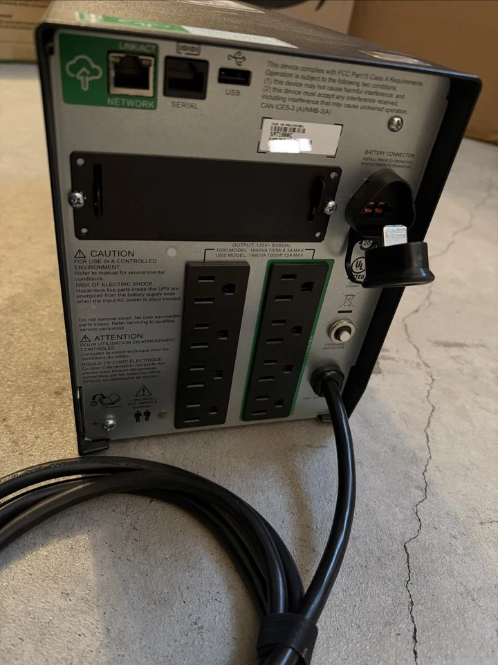 APC Smart-Ups SMT1000C 1000VA/700W 120V 8-Outlet UPS - Image 4 of 4