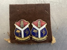 Lot Of 2 Vintage WWII USAMM U.S. Army's 147th Field Artillery Unit DUI Crest Pin