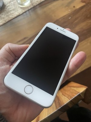 Apple iPhone 8 Weiss silber 64 GB Homebutton Defekt