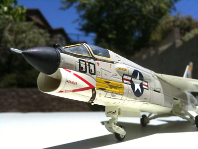 D*9様 希少 Century Wings 1/72 F-8E クルセイダー V s-l400.jpg