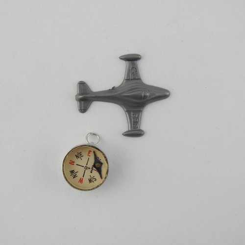 Mini Airplane Plastic Compass Cracker Jack Gumball Prize
