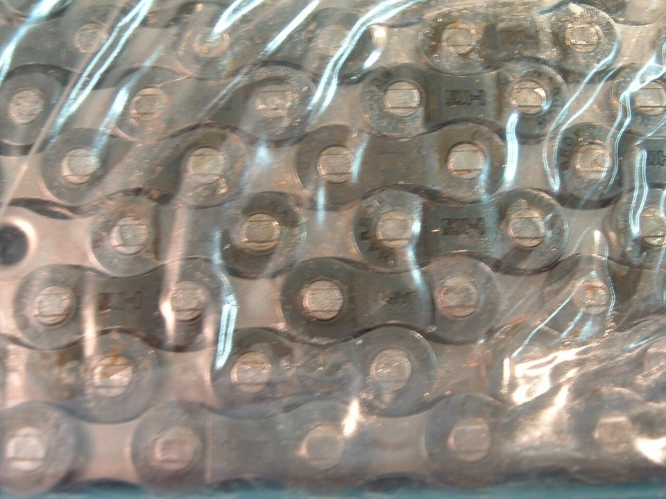 Shimano CNHG70 UG/IG Index Chain NEW / NOS Vintage5 to 8Spd NIB
