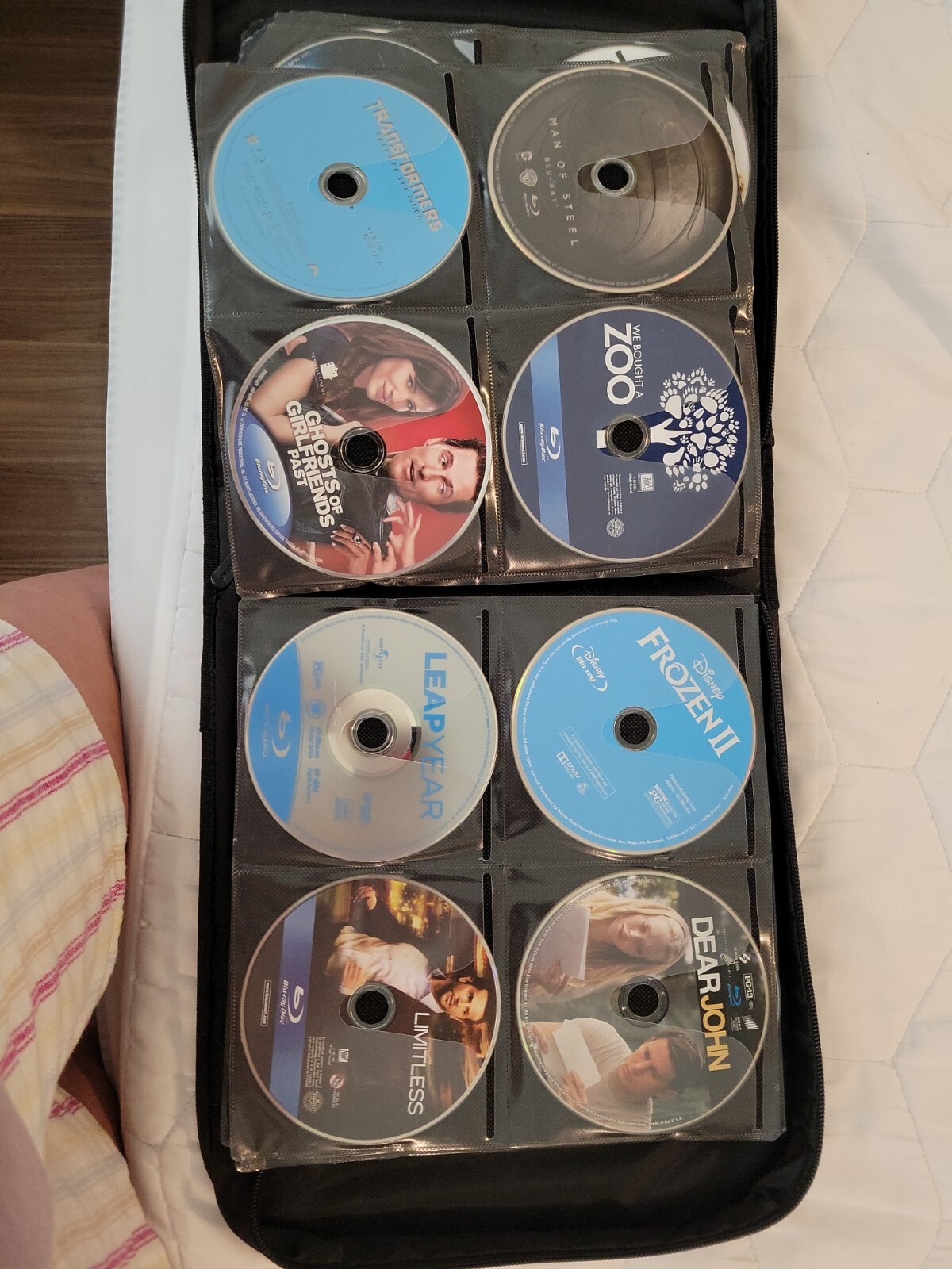 Lot of 100 Adult Loose DVDs/ Bluray Movies Drama Action Comedy In Case