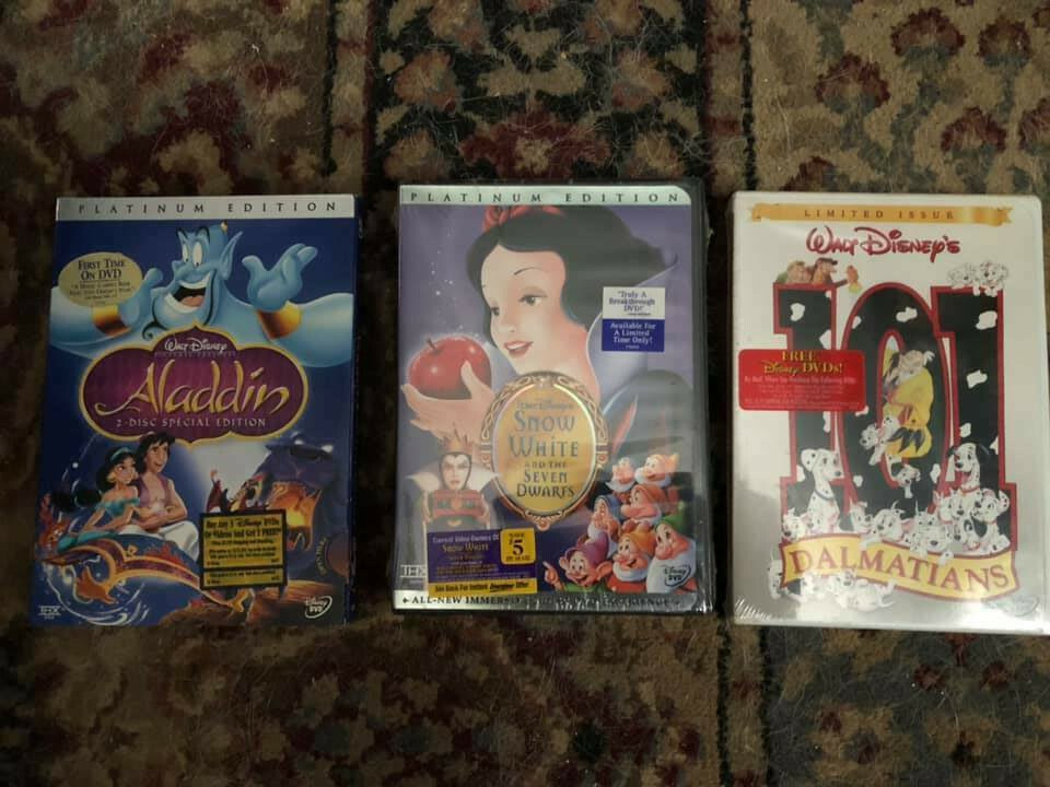 Walt Disney's dvds 10 new Snow White Aladdin, Cinderella