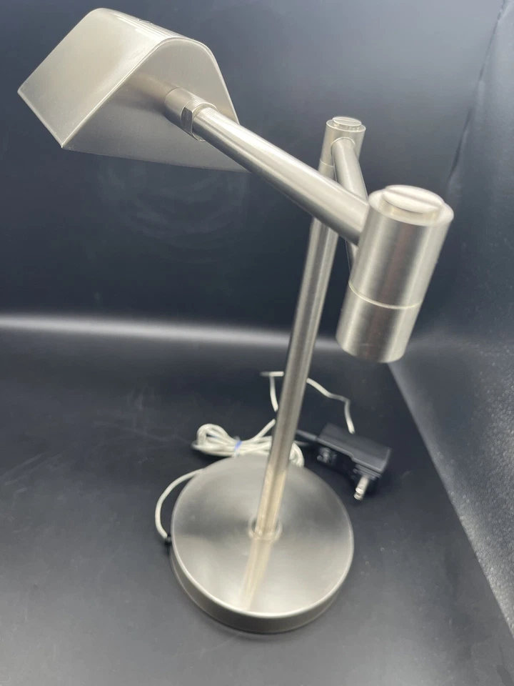 Lámpara de mesa House of Troy Delta LED, níquel satinado - D150-SN Foto 4 de 4