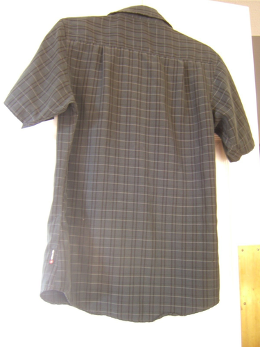 Mens Airwalk Gray Black Button down Plaid Shirt Size S Short Sleeved - Picture 4 of 5