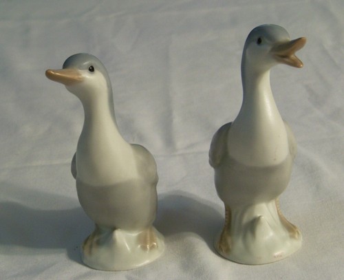 OMC Otagiri: 2 DUCKS Figurines - 3 3/4" - Picture 3 of 9