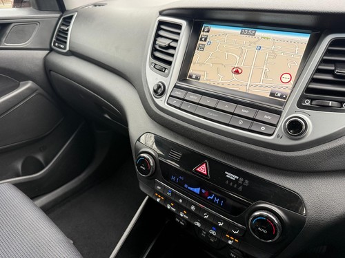✿2017/17 Hyundai Tucson 1.7 CRDi Blue Drive SE Nav ✿FSH ✿SAT NAV ✿GREAT SPEC✿ - Picture 10 of 20