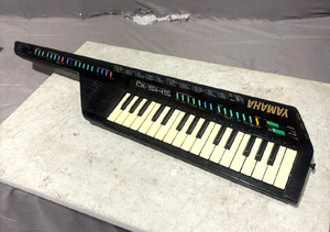 YAMAHA ヤマハ SHS-10B Yamaha SHS-10B Digital Shoulder Key MIDI Synthesizer Keytar