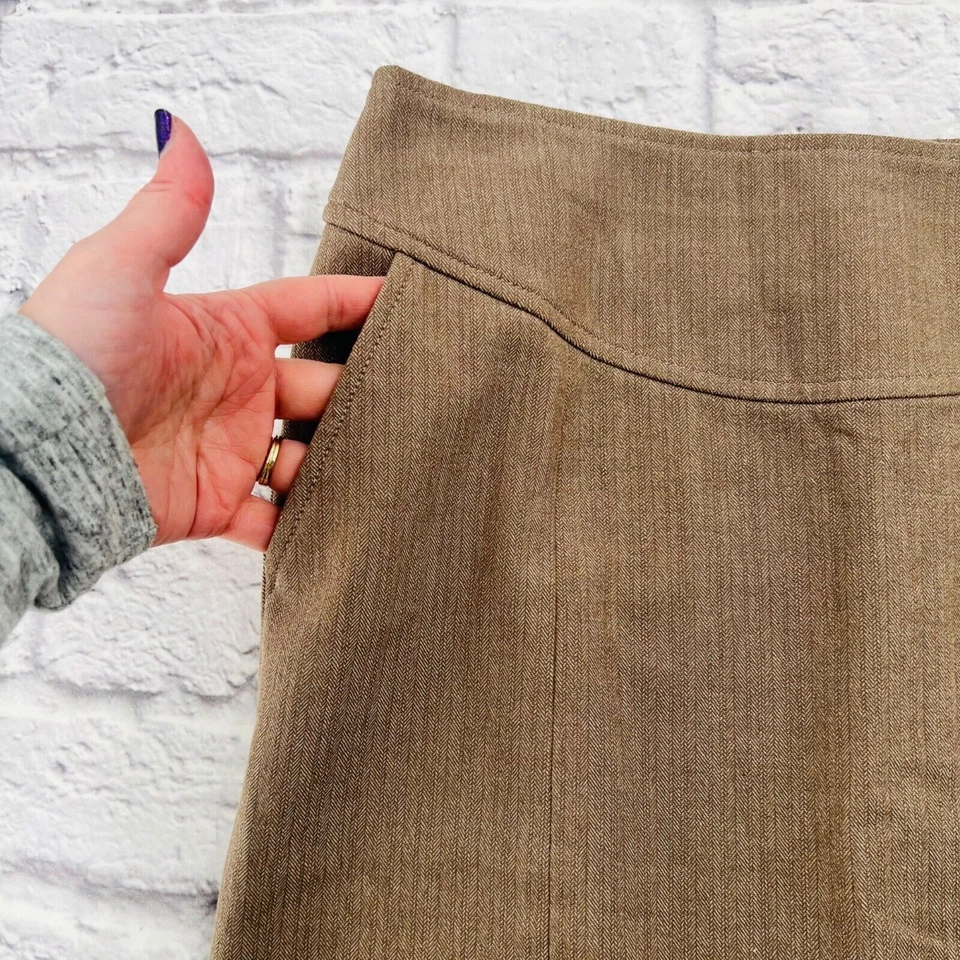 Falda de carrera lápiz elástica hasta la rodilla Banana Republic beige talla 2 bolsillos Foto 3 de 4