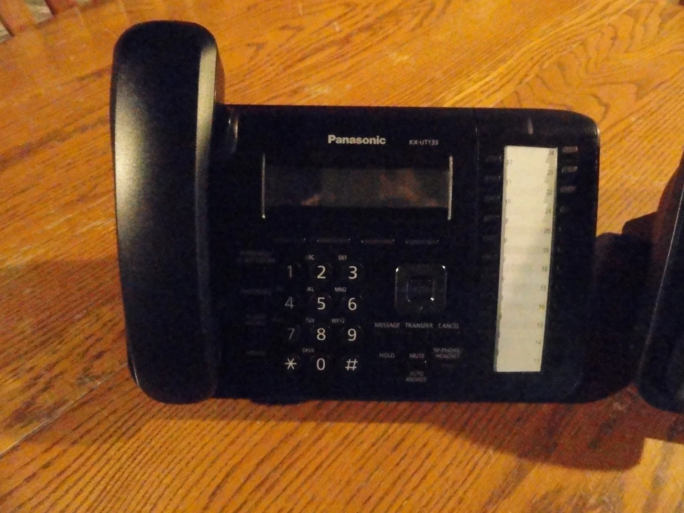 Panasonic KX-UT133B Bundle of (15) Pre-Owned Used Phones-Nice (15) Used - Image 2 of 3