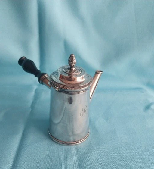 CHOCOLATIERE EN ARGENT MASSIF POINÇON AU VIEILLARD HAUTEUR 11 CM - Photo 2/4