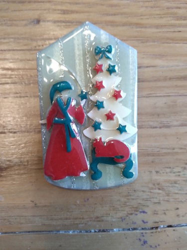 Vintage Designs by Lucinda Christmas Tree/Cat Pin