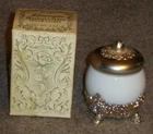VINTAGE AVON BAROQUE IMPERIAL GARDEN CREAM SACHET WITH BOX, WHITE MILKGLASS
