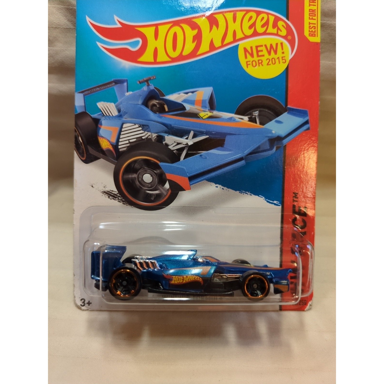 2015 Mattel Hot Wheels HW RACE Series WINNING FORMULA (135/250) Blue NIP