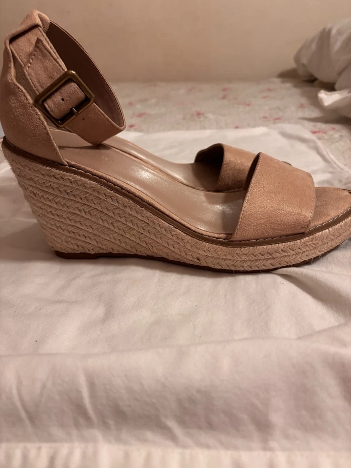 Banana Republic женщин замши бежевый обуви размер 8,5 я прекрасное состояние. - Изображение 3 из 4