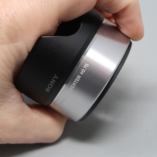 Sony VCL-ECU1 0.75x Ultra Wide Converter for SEL16F28 - Picture 4 of 7