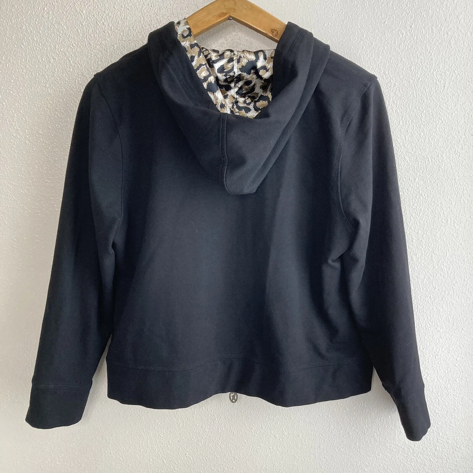 Moletom com capuz Christine Alexander preto com zíper feminino médio estampa animal forrado LEIA - Imagem 2 de 4