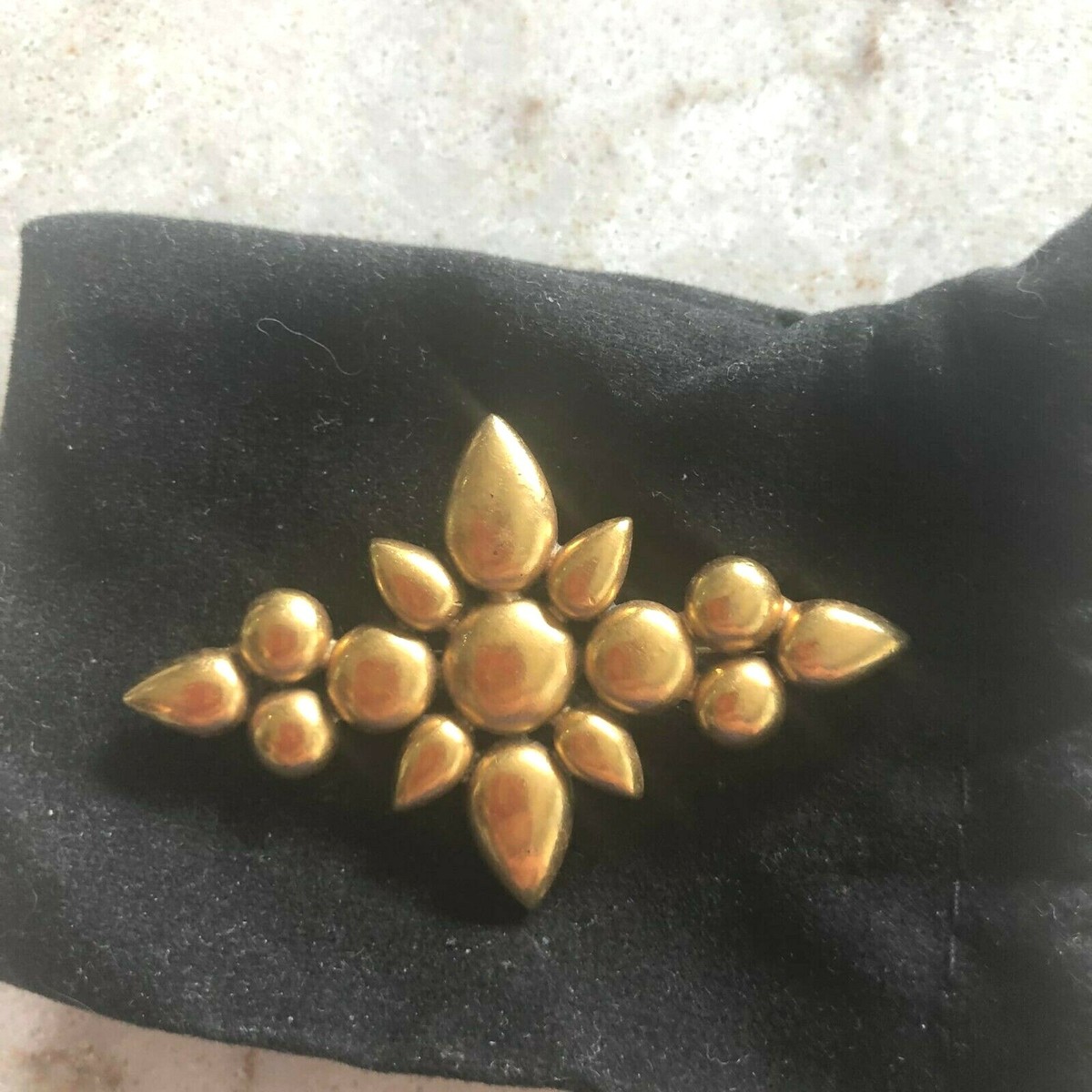 お箱付き‼️❤︎ YSL ❤︎ Vintage ❤︎ broach Vintage YSL Yves Saint Laurent Brooch Pin, YSL Logo Brooch