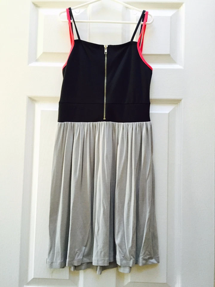 CASUAL COUTURE by Green Envelope Flare DRESS~Double Spaghetti Strap/Pleated Bust - Image 3 of 4