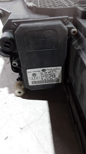 SKODA OCTAVIA 2.0 TID 2011- PASSENGER SIDE XENON HEADLIGHT P/N: 1Z2941015G - Picture 5 of 7