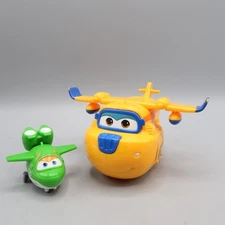 Super Wings Transforming Donnie Airplane Action Figure Yellow with mini green