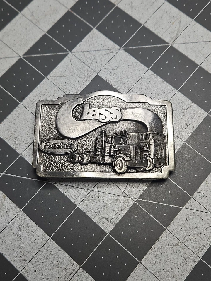 Vintage Silver Tone Peterbilt Tonkin Inc 1985 Paccar F-42 Semi Truck Belt Buckle - Image 2 of 4