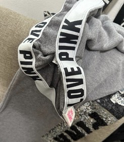 PINK Victoria&rsquo;s Secret RARE/HTF Gray Bling Logo Campus Oversized Sweatpant M NWT