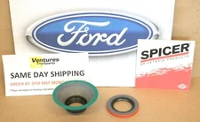 1980-1995 Ford F150 Bronco Dana 44 IFS Front Differential Oil Seals Left & Right