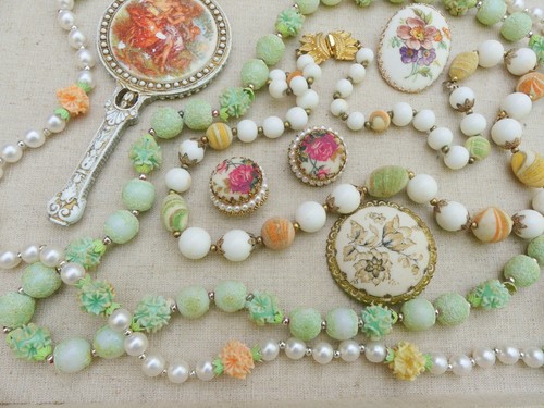 Vintage Coralene/sugared jewelry lot Western Germany necklace earring set beads - Picture 6 of 13