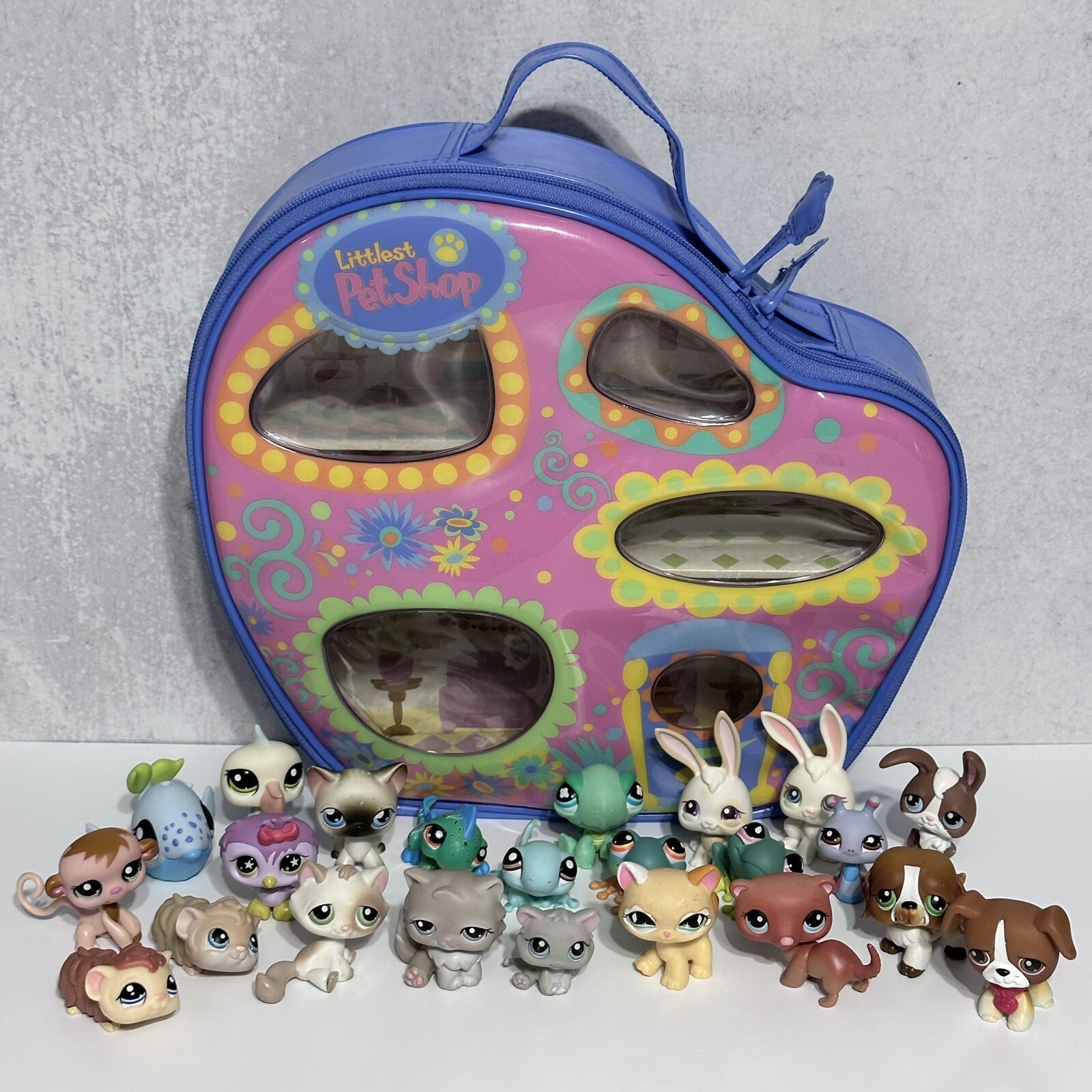 Littlest Pet Shop Carrying Case And Lot Of 23 LPS Pet Figures
