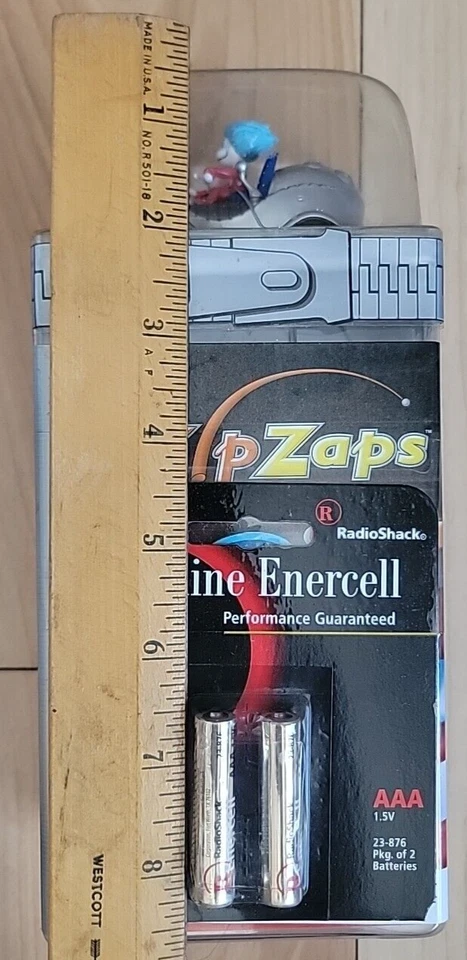 Radio Shack ZipZaps Micro RC Dr Seuss El Gato en el Sombrero - NUEVO Sellado de Fábrica Foto 4 de 4