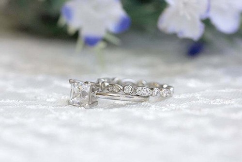 Princess Cut 2.50Ct Simulated Diamond 14k White Gold Bridal Ring Set in Size 7.5 - Picture 3 of 5