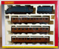 Hornby R 2888M The Flying Scotsman "Kingfisher" Train Pack 00 Gauge