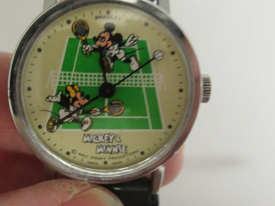 Reloj Tenis Mickey and Minnie Bradley - Funciona muy bien Foto 2 de 4