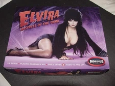 MOEBIUS ELVIRA MODEL KIT