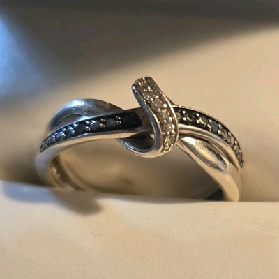 Silver Tone Metal Band Ring Twist Bypass Crossover Design
