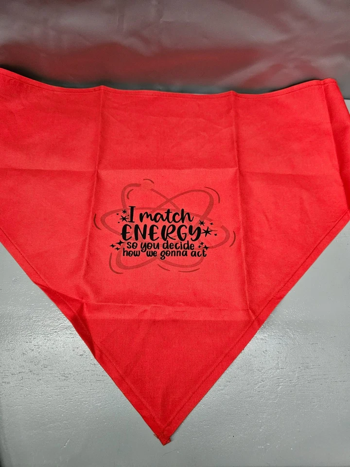 Bandana roja personalizada para perro I Match Energy Quote Foto 3 de 3