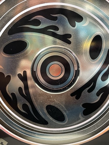 Fiambrera Hot Wheels 2000 de colección con neumático de metal con termo, ahorro de pringles promocional sin usar - Imagen 4 de 18