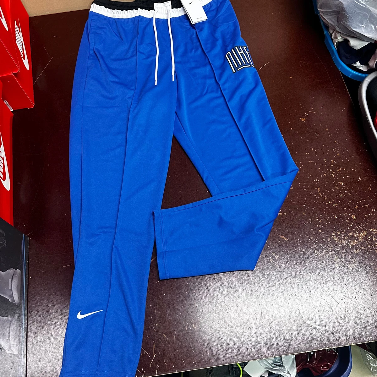 Nike basketball store track pants