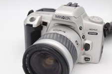 Minolta Dynax 404 Si fotocamera analogica con 28-80 mm f/3,-5,6 Minolta