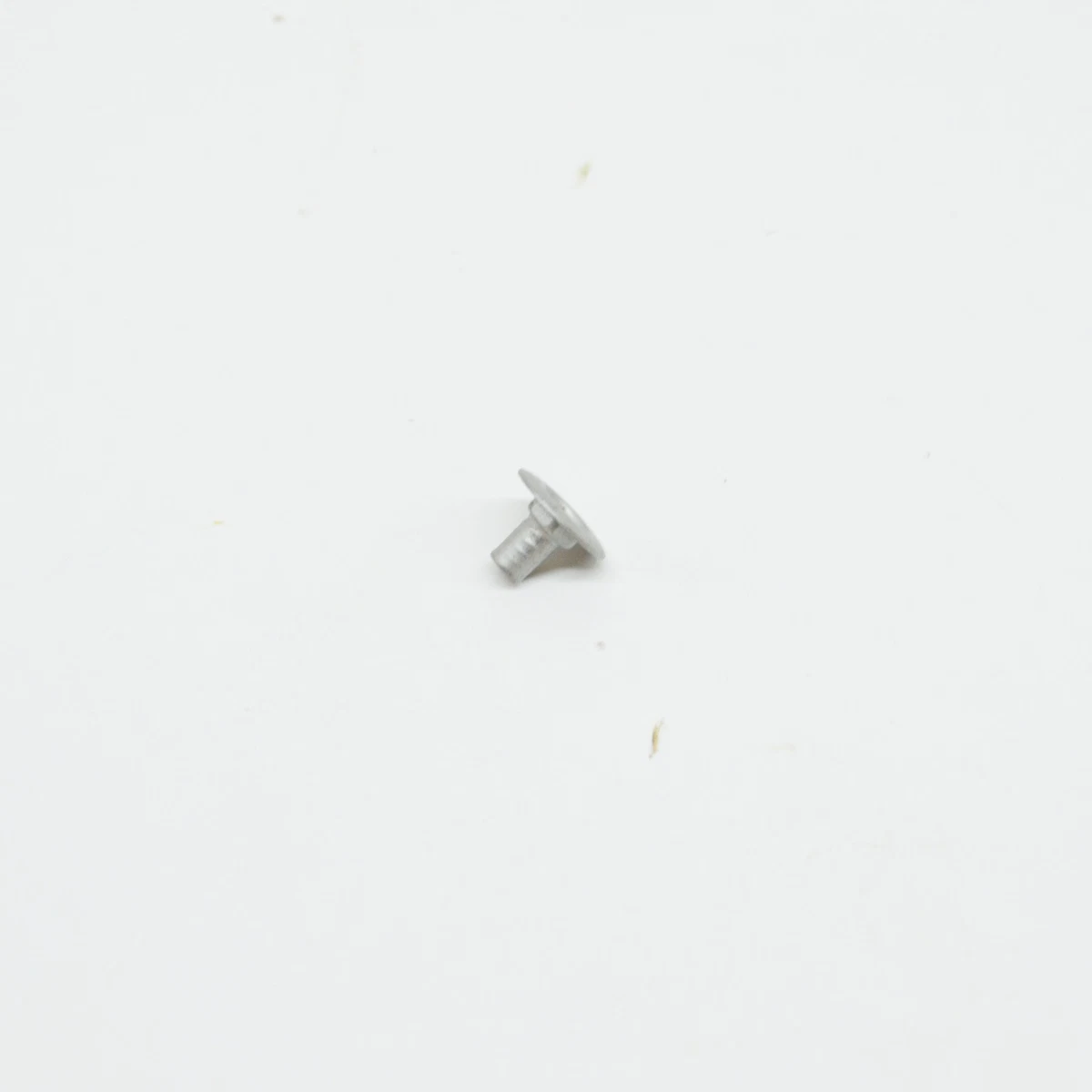 NEU MB CLA C117 HAUPTBODENSCHILD -HEX -NUSS MIT KRAGEN A2109900150 