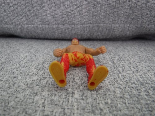 WWE Micro Aggression HULK HOGAN figure Jakks Pacific 2007 mini 2" - Picture 5 of 7