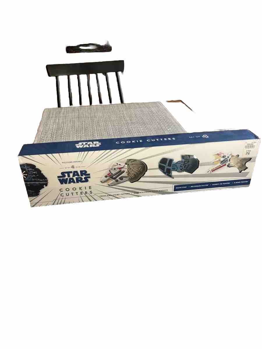 Williams-Sonoma STAR WARS Cookie Cutters Set of 4-Death St Williams-Sonoma STAR WARS Cookie Cutters Set of 4-Death St