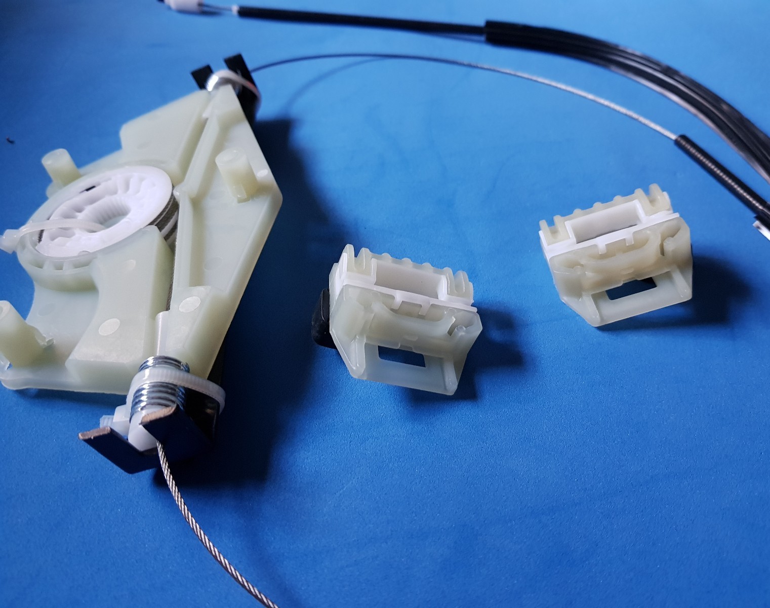 19982010 VW New Beetle Window Regulator Repair Kit clips Front Left