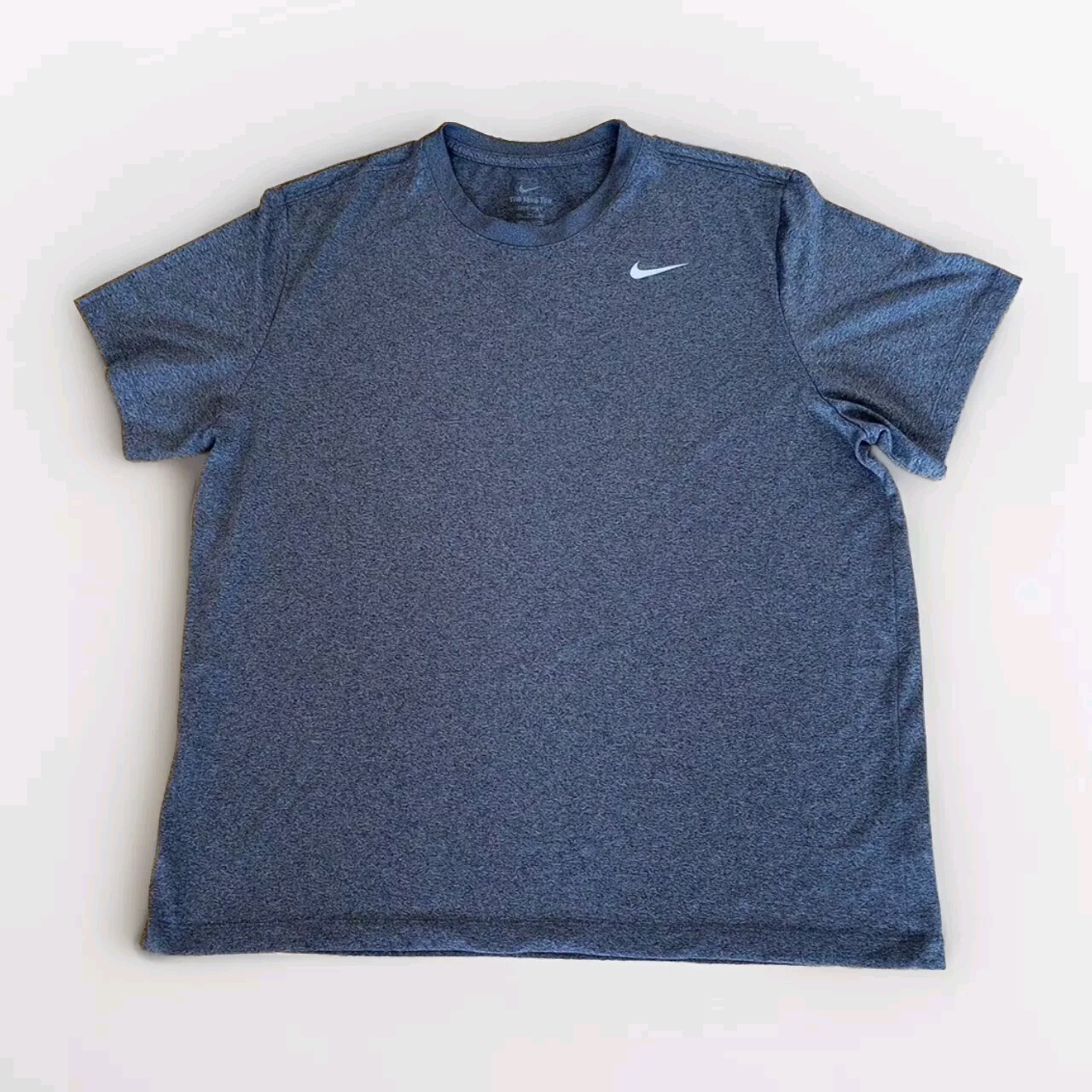 The Nike Tee-Shirt Men's XXL Short Sleeve Dri-Fit Logo Crew Neck Gray