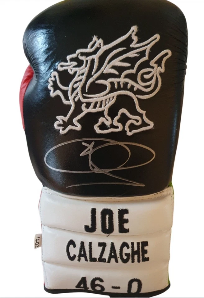 Customised JOE CALZAGHE signed glove LIMITED EDITION - Image 2 of 2
